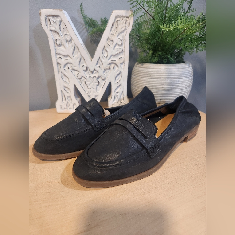 GUC: Lucky Brand Loafers